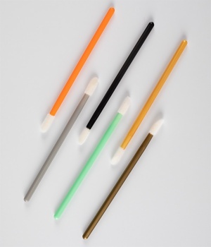 Disposable flocked lip brush L030
