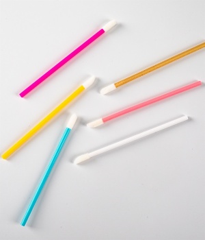 Disposable flocked lip brush L001